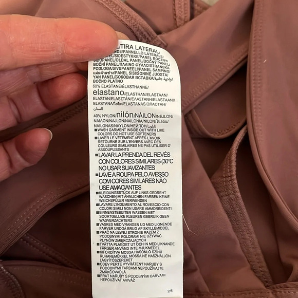 UNDER ARMOUR Asymmetric Full Coverage Sports Bra NWOT, Size M - Picture 11 of 12